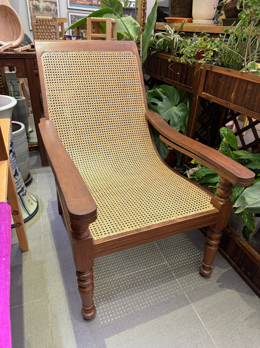 Slow Furniture vs Fast Furniture: Why Restoration Matters More Than Ever